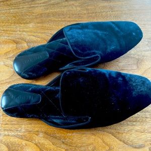 M Gemi Velvet Loafers / Slippers